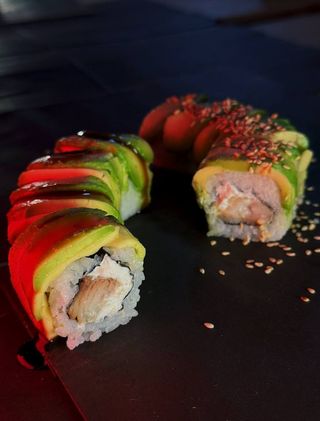 Рол з ніжним авокадо (Філадельфія)