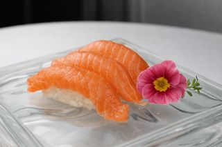 Ніґірі з лососем (100г)