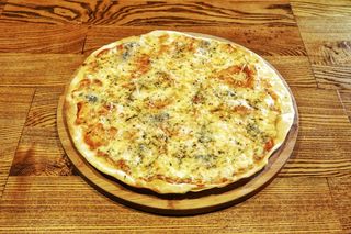 ოთხი ყველის პიცა