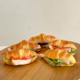 Croissant vegetal de pollo