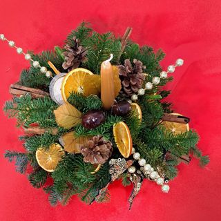 centro tavolo natalizio con base in legno