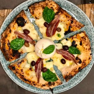 Pizza Barese (30 x 30 Cm.)