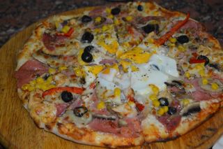 Pizza Prosciutto Funghi