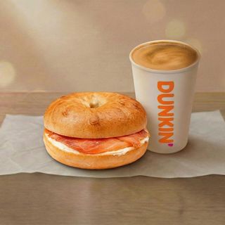 ბეიგელი ორაგულით და ყველით კომბო