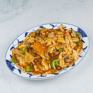 66. Piletina s začinjenim crvenim curryem (ljuto)