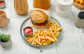 Мини-бургер с фри (200г)