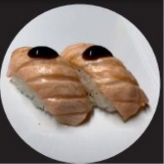 45 Nigiri Salmón Flambeado (4 Uds.)