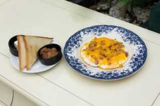 Яєшня з беконом та сиром чедер 300г