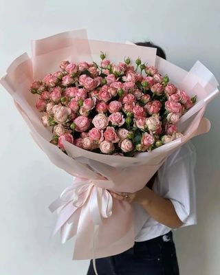 Buchet din 25 trandafiri spray