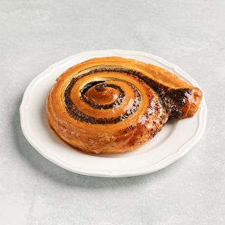 Улитка с маком