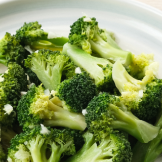 Broccoli cu unt şi usturoi