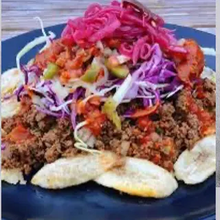 Tajadas con carne molida hondureña 