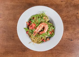 Tagliatelle Riva Con Gambas Y Pesto