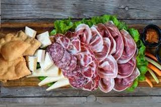 Tagliere di salumi e formaggi