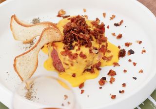 Tartare alla carbonara