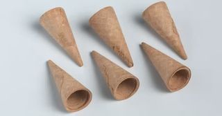 Nr 5 coni con palettina e cucchiaio