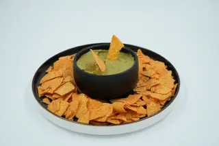 Guacamole cu nachos