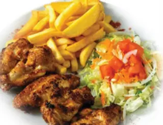 Piatto pollo con patatine