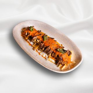 Cőkertme kebab with fried potatoes and yogurt