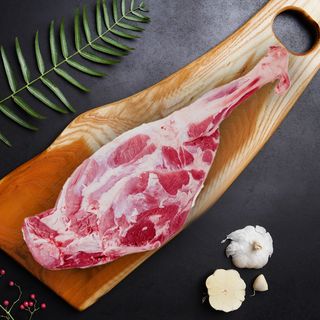 Jagnięcina Udziec z Kością 500 g