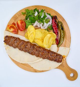 Kafta (Kofta) libaneza / Adana kebab, picant