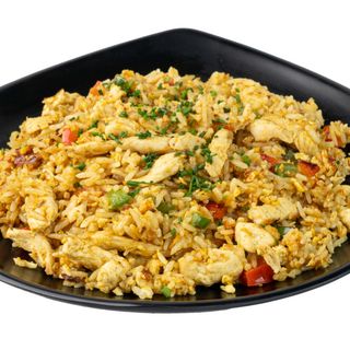 Arroz frito con pollo al curry