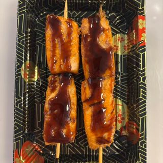 Brocheta con salsa yakitori de  salmón 2 Ud