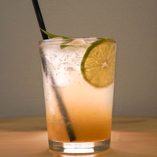 სახლის ლიმონათი ციტრუსით