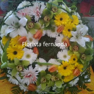 Coroa fúnebre em tons de inverno