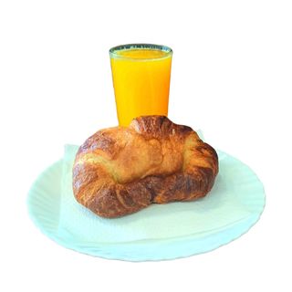 Croissant normal + zumo de naranja