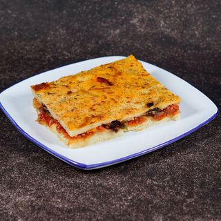 Focaccia di patate con pomodori e olive250 g