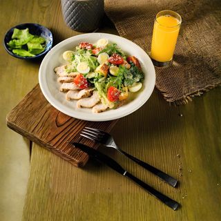 Цезарь с курицей (250г)