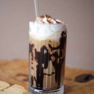 Iced mocha latte