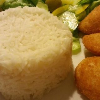 Bolos de Bacalhau no Prato