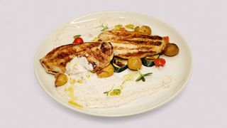 Pileći file u sosu od kikirikija