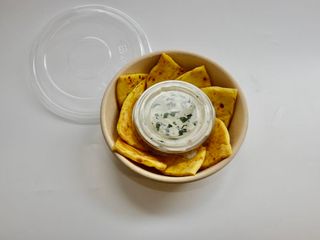 Tzatziki con pan de pita