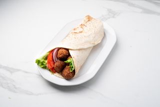 Kanapka falafel z hummusem