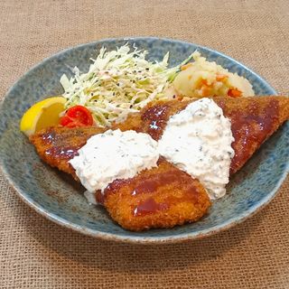 Dorada rebozada con salsa tártara