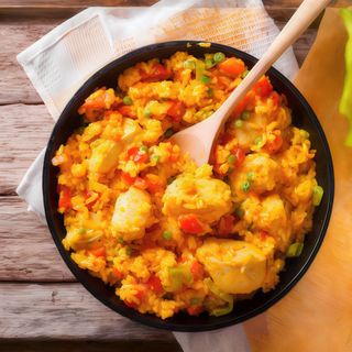 Arroz con pollo y garbanzos