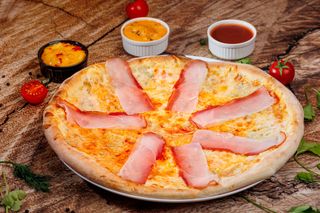 Pizza prosciutto formaggio mare