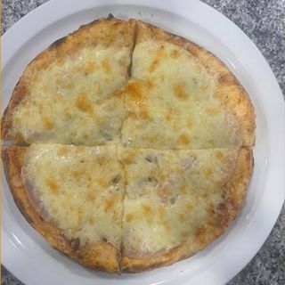 Pizza Regina