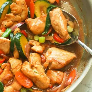 Plato De Pollo Con Verduras Mixta