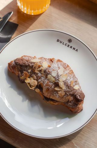 Croissant De Chocolate