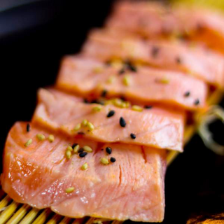  TATAKI SAUMON 