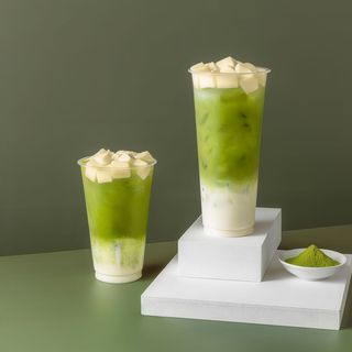 Latte te matcha con mochi, pudding (700 ml)