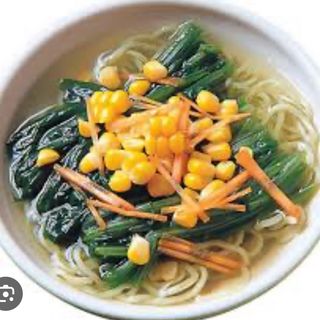Brodo di spaghetti con verdure 