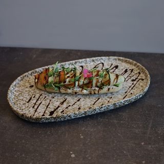 Брускета з лососем