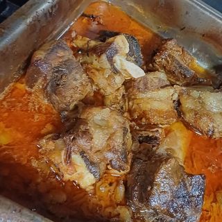 Aba de vitela assada com batatinhas