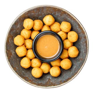 Картопляні кульки з тайським соусом