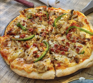 Pizza De Pollo (30 Cm.)